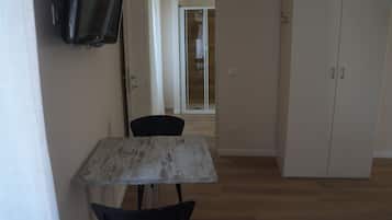 Comfort Apartment | Dining
