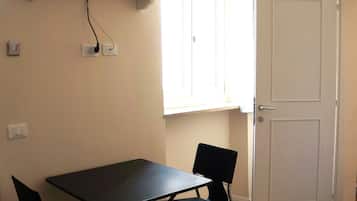 Apartment, Blick auf den Innenhof | Kostenloses WLAN