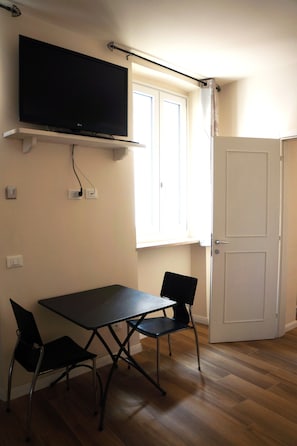 Apartment, Courtyard View | Wi-fi percuma 