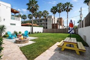 Outdoor dining - Beachside Dome Home with Spacious Outdoor Yard in South Padre Island, Texas (South Padre Island)