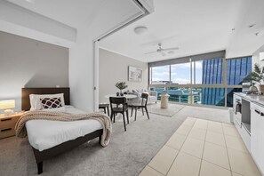 Interior - Stylish Fortitude Valley Apt |City Views + Parking (Fortitude Valley)