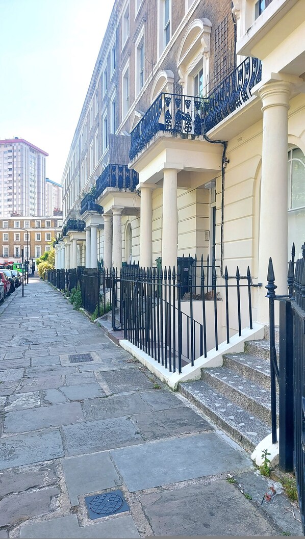 House - Lovely Studio With Park View in Camden Kings Cross (London)