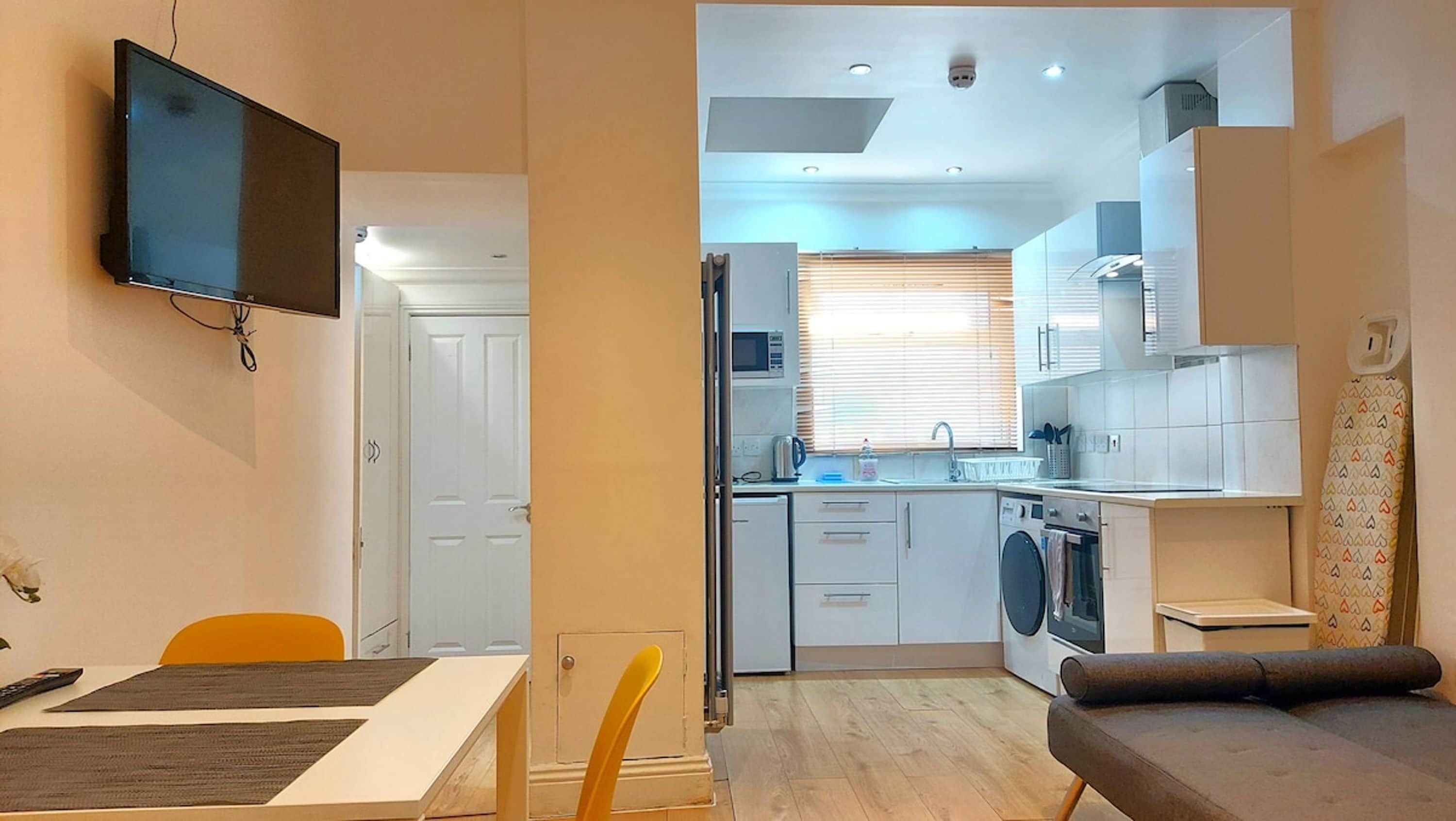 House | 1 bedroom