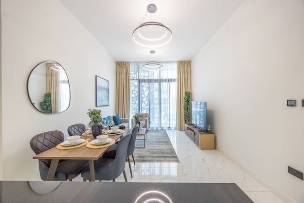 Apartment, Balcony | Interior - Bloomfields 2BR in The Gate - Masdar  (Abu Dhabi)