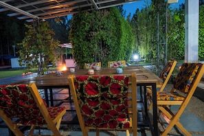 Outdoor dining - Wang Oo Premises  (Gulu)