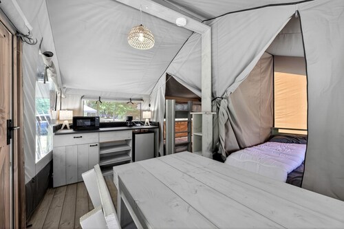 Riverfront Safari Tent with Scenic Views and Deck in Blacksburg, Virginia