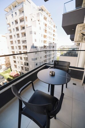 Outdoor dining - Hotel Digreis (Vlora)