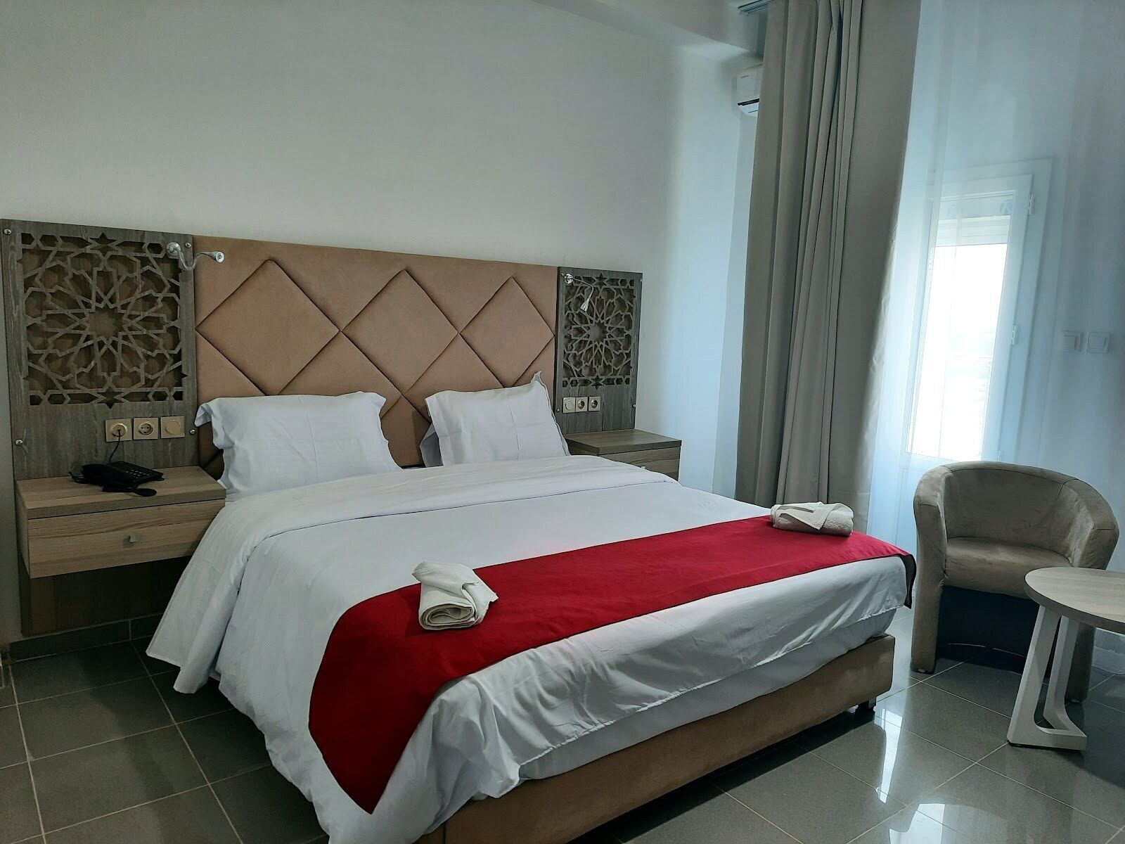 Double or Twin Room | In-room safe, iron/ironing board, free WiFi