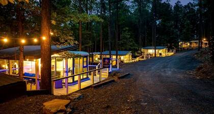 Unique Glamping Pod with Hot Tub Near Broken Bow Lake, Oklahoma