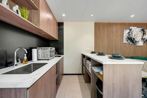 Coffee/tea maker, fridge, microwave, oven - Unique Glamping Pod with Hot Tub Near Broken Bow Lake, Oklahoma (Broken Bow)