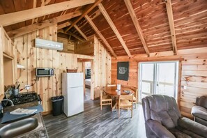 Interior - Large Log Cabin with Private Deck near Cumberland Lake, Perfect for a Relaxing Weekend in Nature (Columbia)