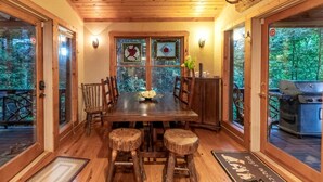 Dining - Scenic Mountain Cabin with Hot Tub, Game Room & Firepit near Silver Run Falls – Cashiers, NC (Cashiers)