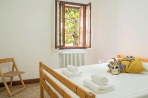 2 bedrooms, iron/ironing board, WiFi, bed sheets - Cà Vivaldi (Venezia)