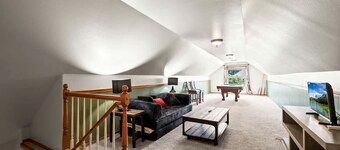 Spacious Retreat with Fireplace, Game Room & Fire Pit in Post Falls, Idaho