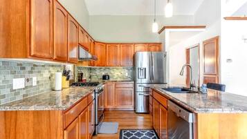 Coffee/tea maker, microwave, oven, stovetop