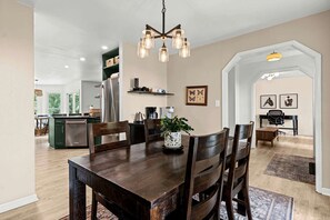 Dining - Mountain Retreat with Hot Tub Near Shenandoah National Park, Virginia (Shenandoah Valley)