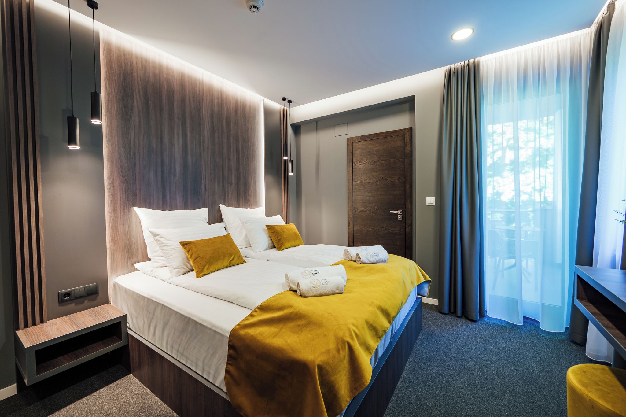 Standard Double Room, Balcony, Mountain View | In-room safe, desk, laptop workspace, blackout drapes