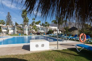 Apartment, 1 Schlafzimmer, Terrasse | Pool | Außenpool