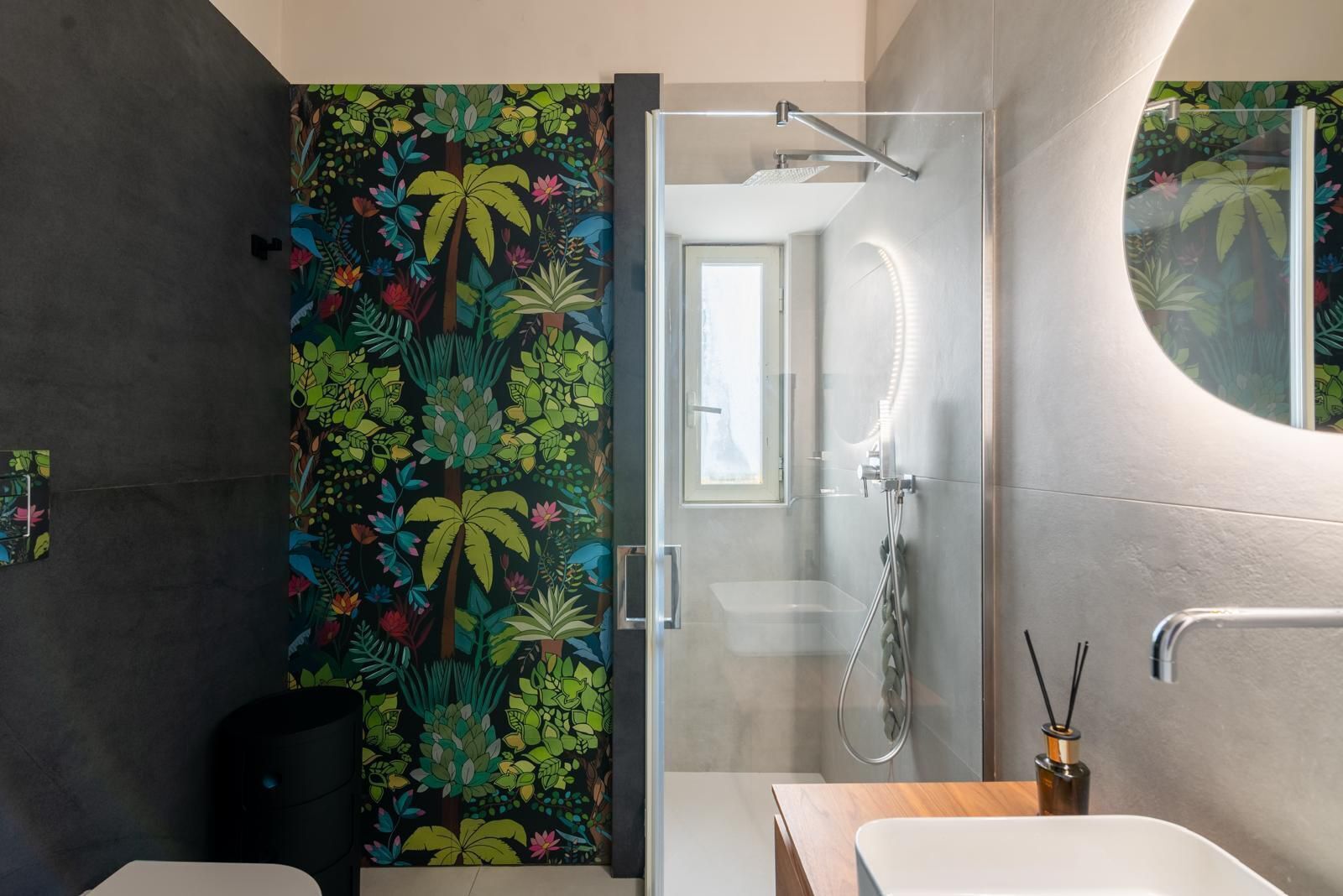 Appartement (1 Bedroom) | Badkamer | Een douche, een bidet