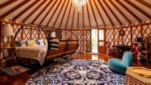 1 bedroom, WiFi, bed sheets - Romantic Luxury Yurt with Private Beach & Steam Shower near Friendship, Maine (Friendship)