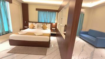Honeymoon tweepersoonskamer, uitzicht op stad | Een bureau, gratis wifi