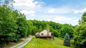 Exterior - Secluded Modern-Rustic Cabin with Hot Tub & Sunrise Old Rag Views near Shenandoah National Park, Luray VA (Luray)