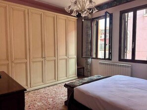 2 bedrooms, WiFi, bed sheets - I Paoli House (Venezia)