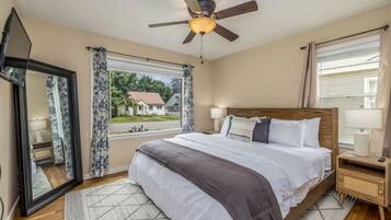 3 bedrooms, iron/ironing board, travel crib, WiFi