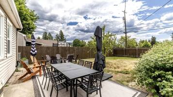 Outdoor dining