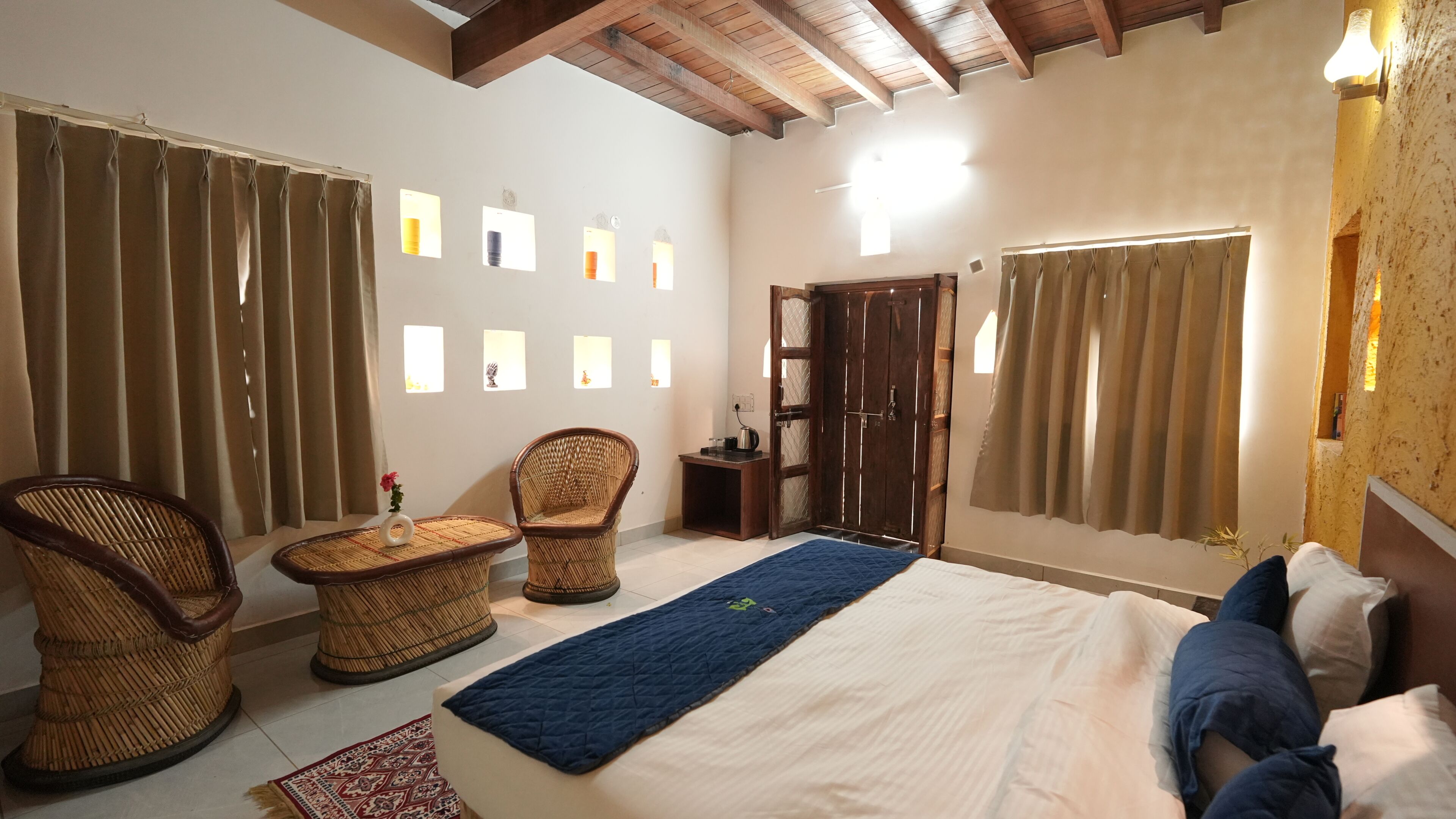 Double Room, Garden View | Desk, free WiFi