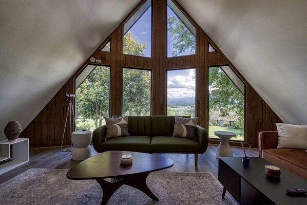 Living area - Spacious Smoky Mountain Cabin with RV Parking, Hot Tub & Game Room near Soaky Mountain Water Park in Sevierville, TN (Sevierville)
