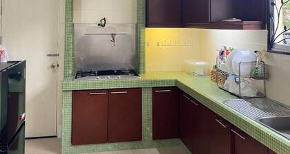 Urban Living in Kampung Setting