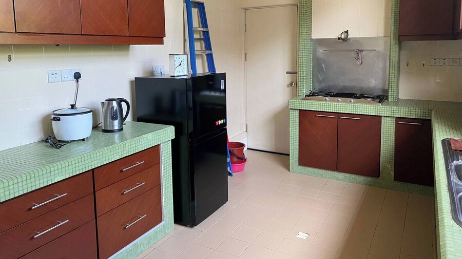 Urban Living in Kampung Setting