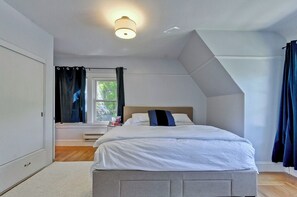 6 Schlafzimmer, Bügeleisen/Bügelbrett, Internetzugang, Bettwäsche