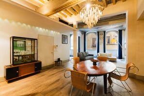 Dining - Vrbo Property (Firenze)
