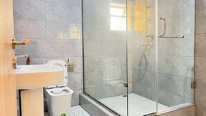 Bathroom - M3 Suites (Port Harcourt)