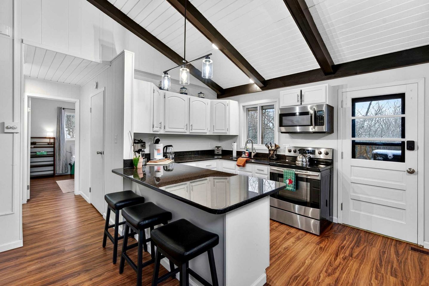 Oven, stovetop, dishwasher, coffee/tea maker
