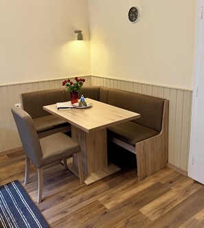 Dining - Vrbo Property (Mallnitz)