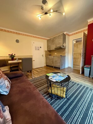 Living area - Vrbo Property (Mallnitz)
