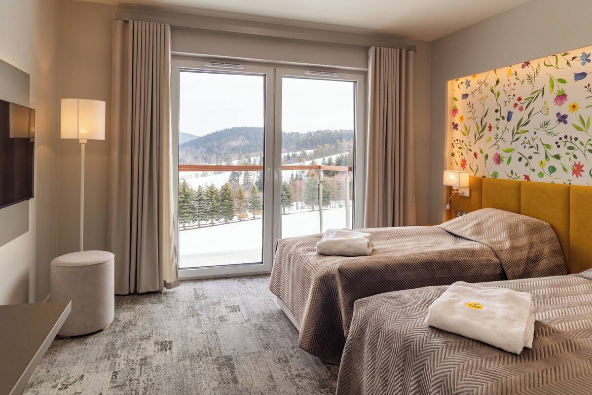 Classic Twin Room | In-room safe, laptop workspace, iron/ironing board (on request)
