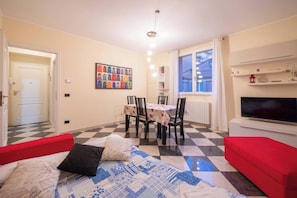 TV - San Rocco, Bologna by Short Holidays (Bologna)