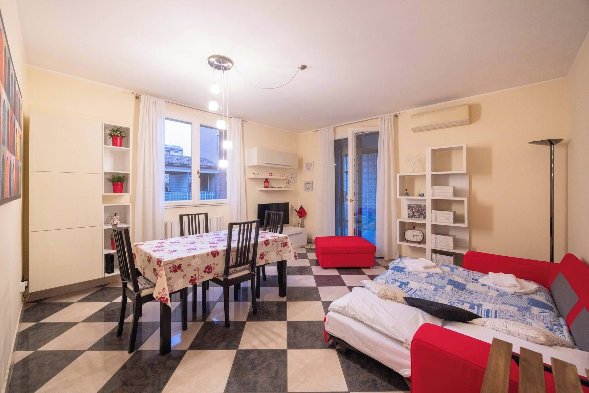 Iron/ironing board, travel crib, free WiFi, bed sheets