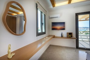 Departamento, baño privado, vista al mar | Interior