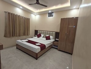 Deluxe Room | Free WiFi - The Parampara (Varanasi)