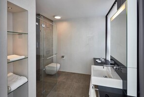 Shower, free toiletries, hair dryer, towels - Campus at Home (Planegg)