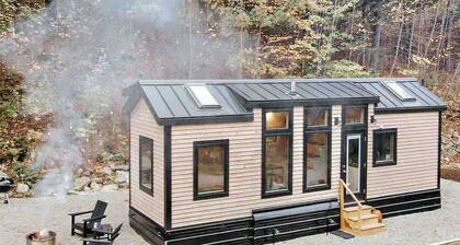 Gorgeous Cedar Tiny House for a Unique Pet-Friendly Getaway in Chester, Vermont