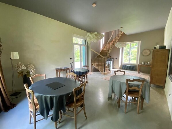 Dining - Domaine de la Soudelle (Notre-Dame-d'Oé)