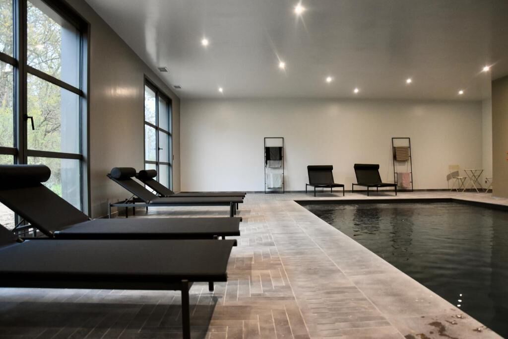 Superior-Doppelzimmer, Gartenblick | Pool | Innenpool