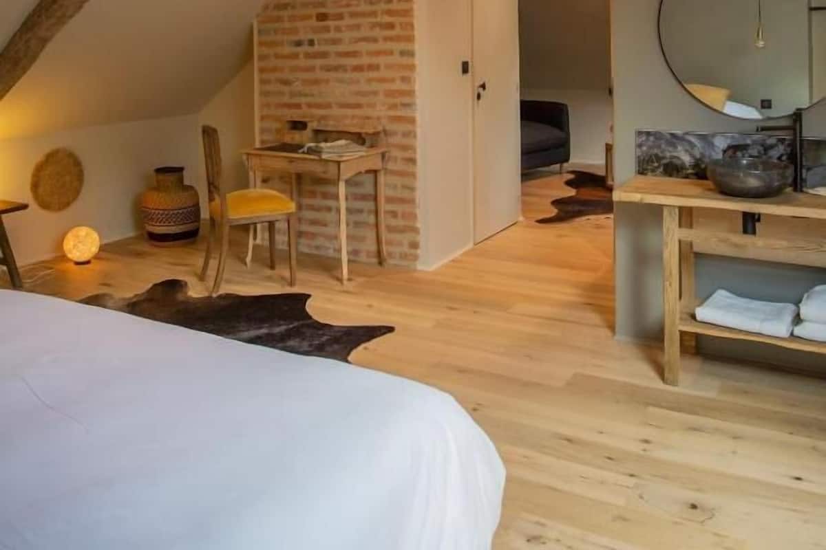 Family Room | WiFi (free)