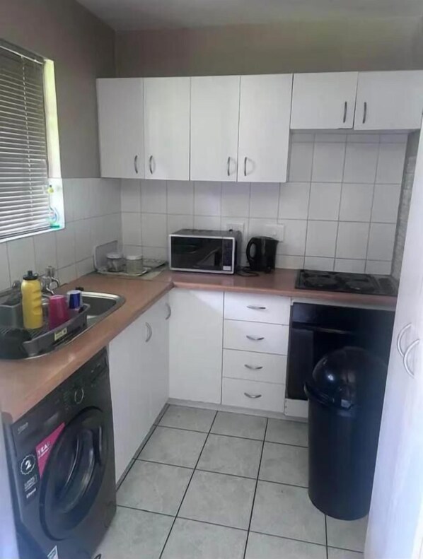 Laundry - Room-yoxall Overnight Stays (Durban)